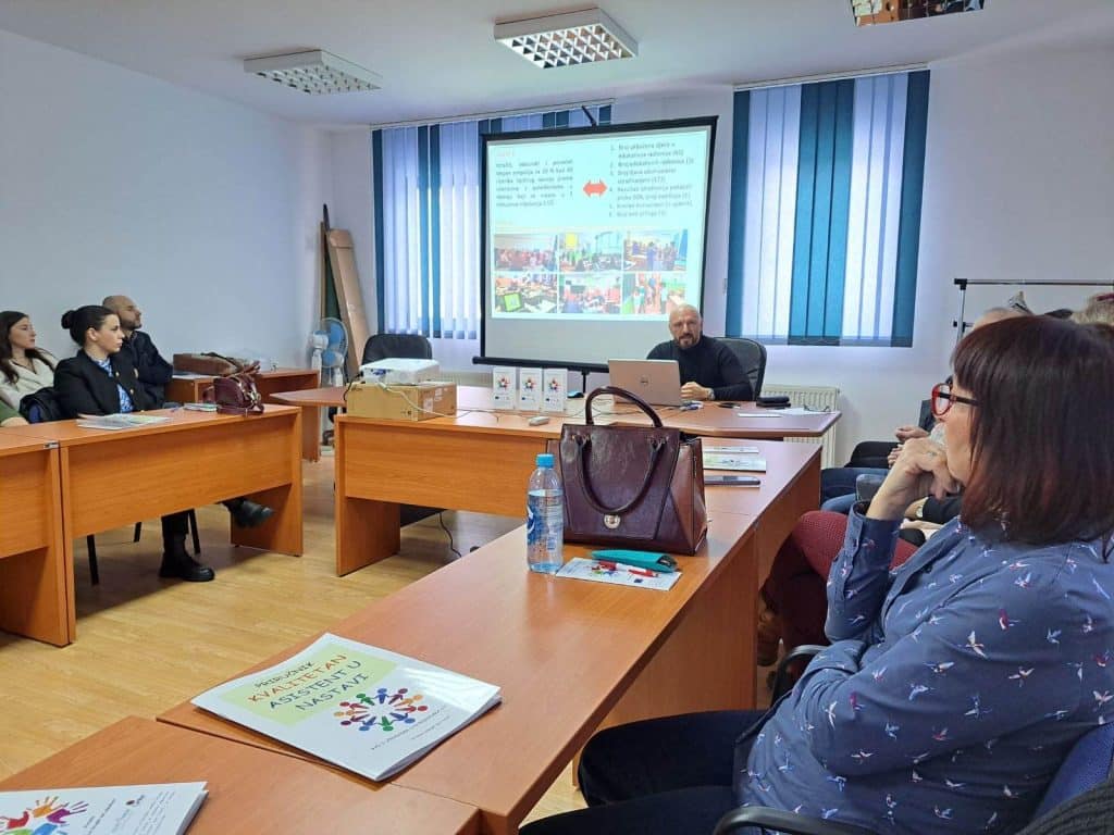 okrugli stol u novom travniku "socijalna i obrazovna inkluzija osoba sa invaliditetom na području općine novi travnik i sbk/ksb”