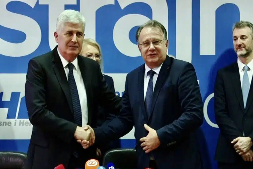 HDZ potpisao sporazum s Osmorkom, u utorak imena ministara
