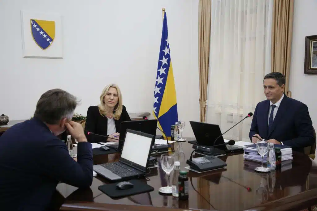 Predsjedništvo BiH u ponedjeljak razmatra Nacrt budžeta institucija BiH za 2023.