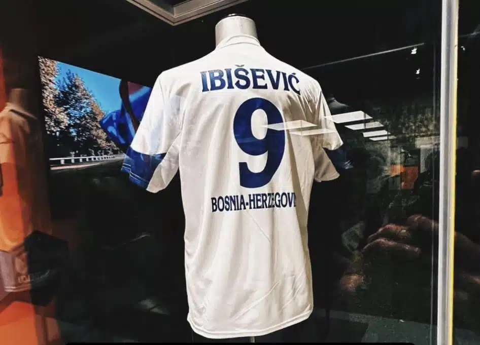Reprezentativni dres Vedada Ibiševića u muzeju u St. Louisu