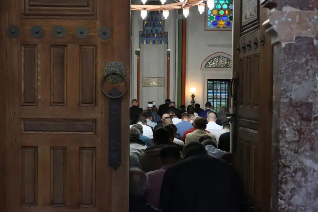 Muslimani širom BiH dočekali jedan od najradosnijih praznika