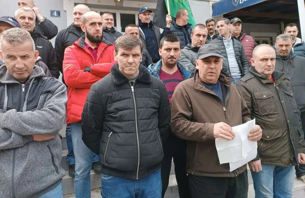 Zenički rudari i dalje u radničkom neposluhu, pozivaju nadležne da se očituju