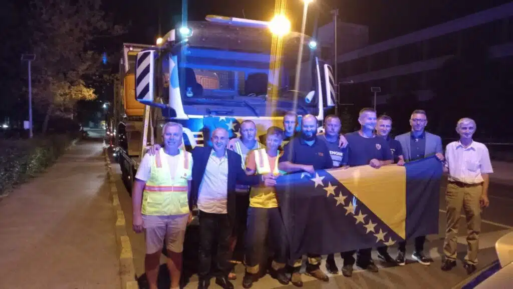 Spasioci iz Bosne i Hercegovine nakon višesedmične pomoći u Sloveniji vratili se u Sarajevo