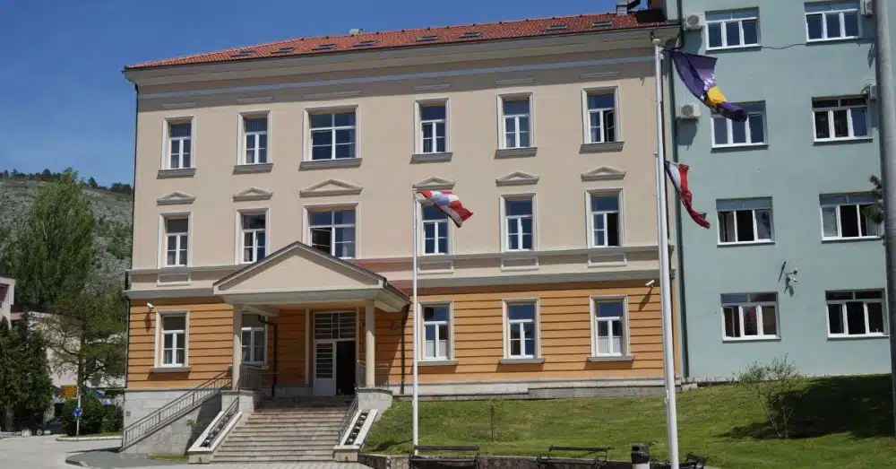 Potvrđena optužnica protiv bivšeg direktora zbog zapošljavanja 135 osoba bez natječaja