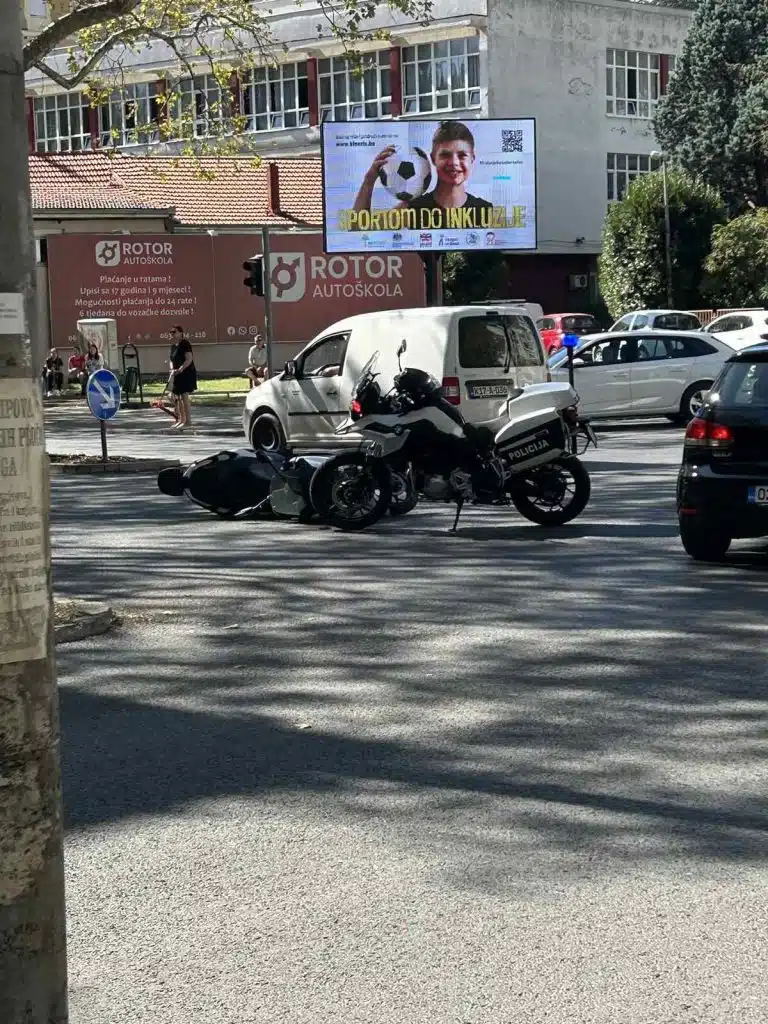 MOSTAR Mercedesom udario motociklistu i pobjegao