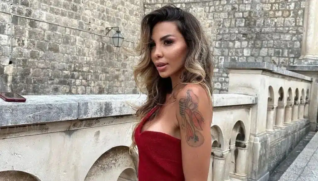 ANELI U MODRICAMA: Pojavila se fotografija isprebijane rijaliti učesnice
