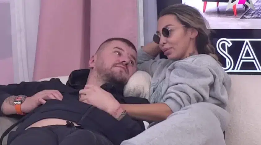 JANJUŠ DAO ANELI ČASNU RIJEČ DA ĆE JOJ BITI VJERAN I ODAN: Spreman da potpiše ugovor