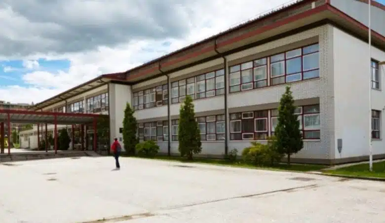 Ministarstvo o problemu u OŠ “Skender Kulenović”: Vrlo osjetljivo pitanje se mora rješavati na nivou stručne zajednice