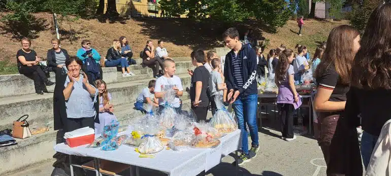 Obilježeni dani kruha i plodova zemlje u OŠ Novi Travnik