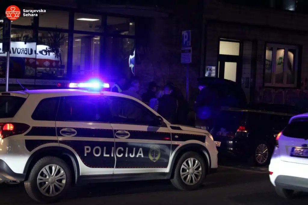 Policija se oglasila o sinoćnjem udesu u centru Sarajeva, preminuo 56-godišnji vozač
