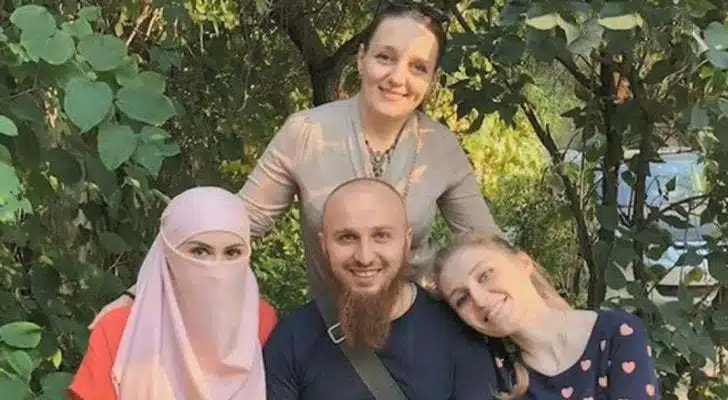 SADA IH IMA TRI: Ivan planira da oženi 10 žena, moraju biti mršave, visoke i nježne