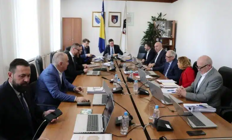 Subvencije za rješavanje stambenog pitanja mladih ove godine do 12.000 KM, ukinut uslov o tri godine prebivališta u KS