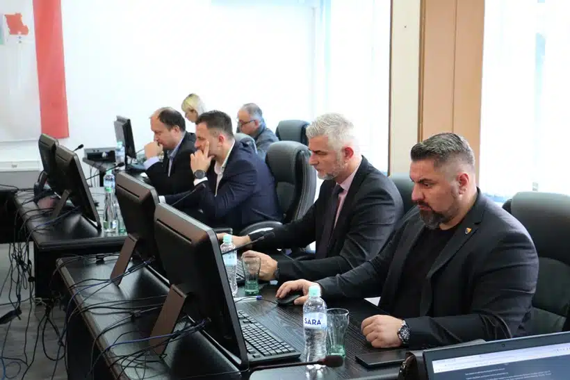 Vlada SBK: Izdvojena sredstva za Dom zdravlja Bugojno za nabavku novog sanitetskog vozila i novog ultrazvučnog aparata
