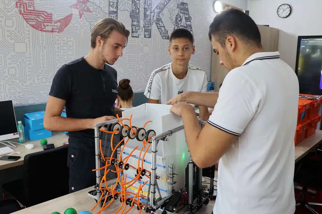 Robotički reprezentativci BiH iz Singapura donijeli dvije nagrade
