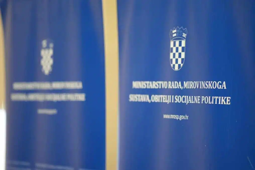 Vlada RH u Vitezu dodijelila milijun eura za 25 projekata