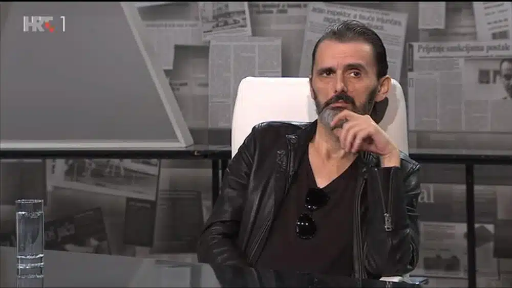 PJEVAČ GODINAMA ŽIVI NA RUBU EGZISTENCIJE: Žena mu se predozirala, probudio se pored nje mrtve