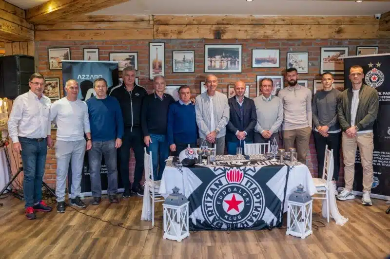 CIJENI POVIJEST I TRADICIJU: Skoro 30 naslova prvaka, Partizan oduševio navijače