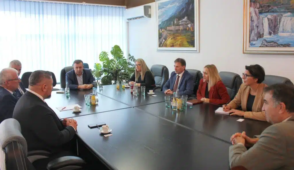 Ministar Hrnjić posjetio Srednjobosanski kanton: Sastanak s premijerom, ministrima i poljoprivrednim proizvođačima