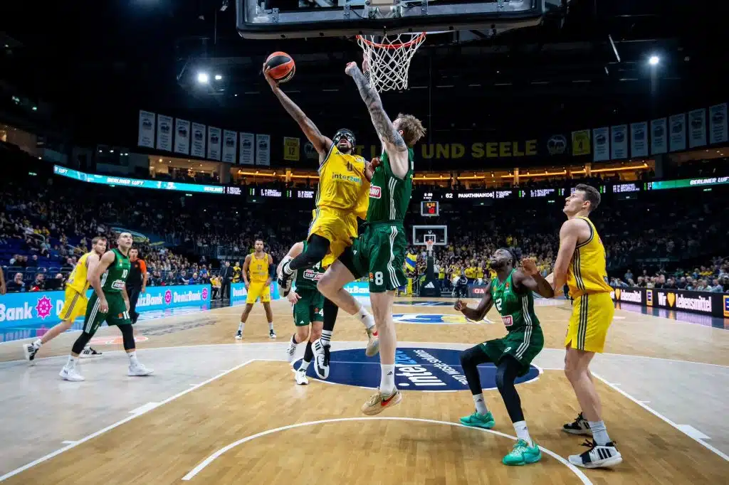 Panathinaikos uvjerljiv u Njemačkoj, brutalni Mitoglu
