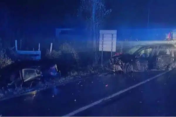 TEŠKA NESREĆA U BiH: Smrskana tri automobila