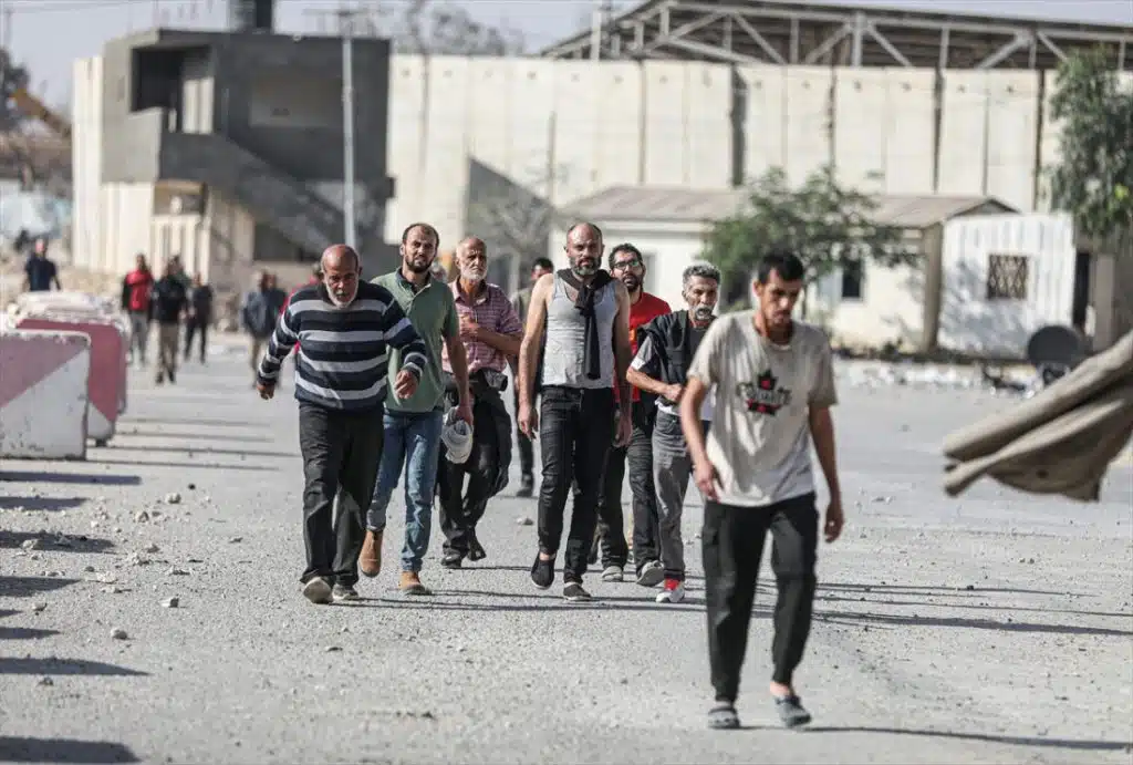 Hiljade palestinskih radnika se vratilo u blokiranu Gazu nakon što ih je Izrael deportovao