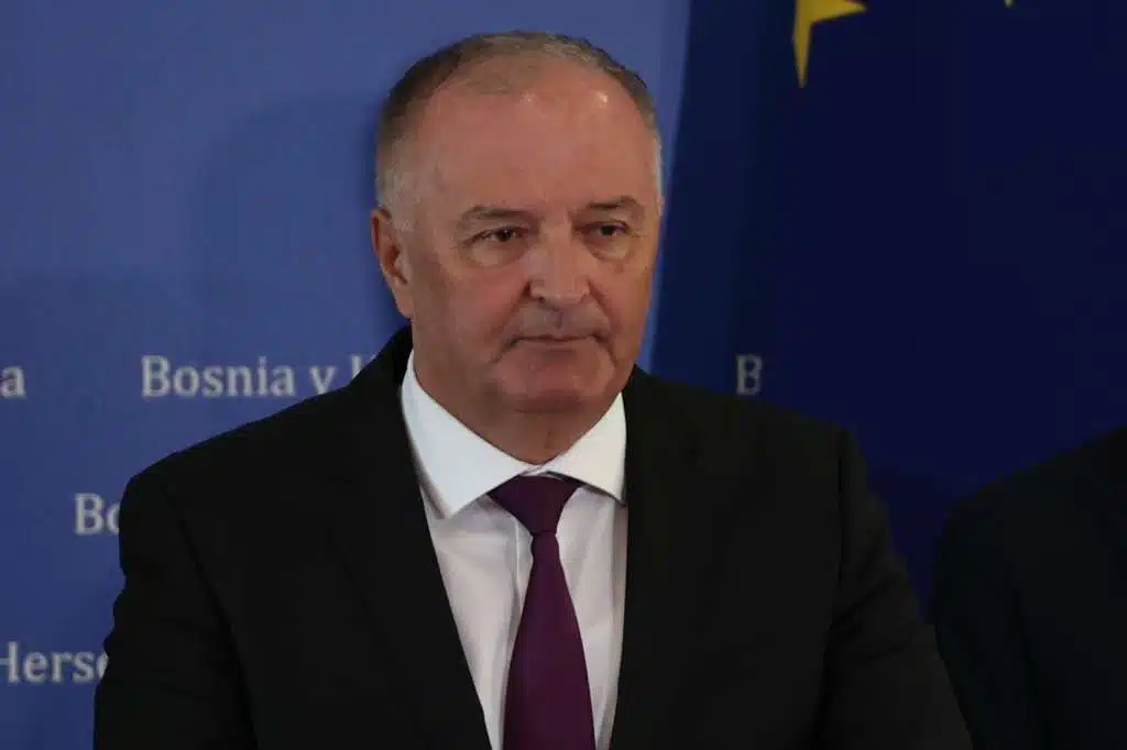 Helez daje iskaz zbog tvrdnji o postojanju vojnih kampova u RS-u