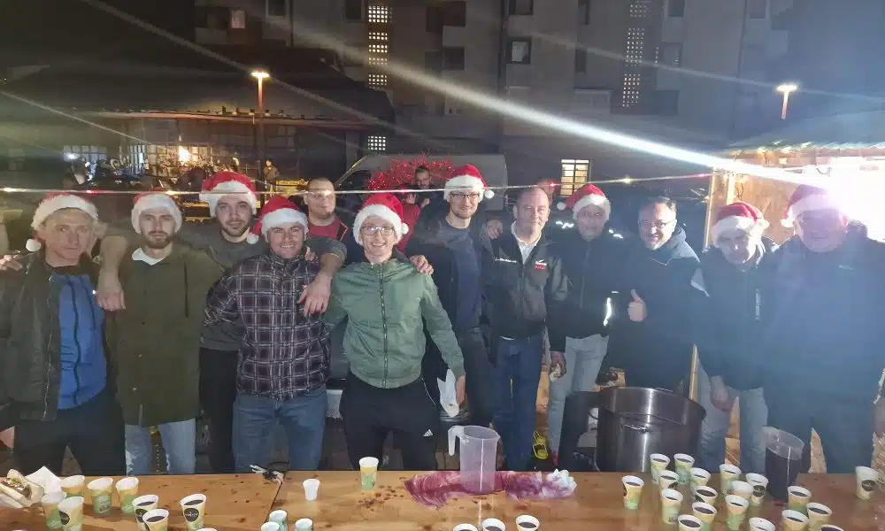 U Novom Travniku upaljena prva Adventska svijeća (FOTO)