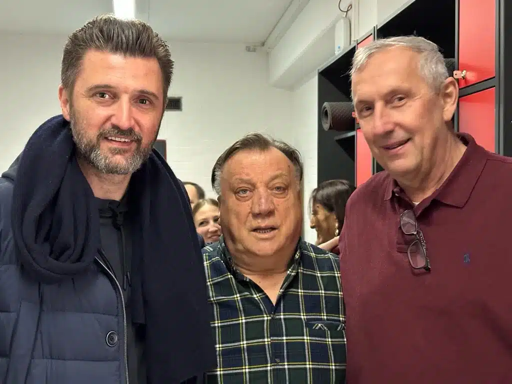 IAKO JE SNIJEG ZAKOVAO MINHEN: Uprkos nevremenu Bešlić i Bebek oduševili nekoliko hiljada ljudi