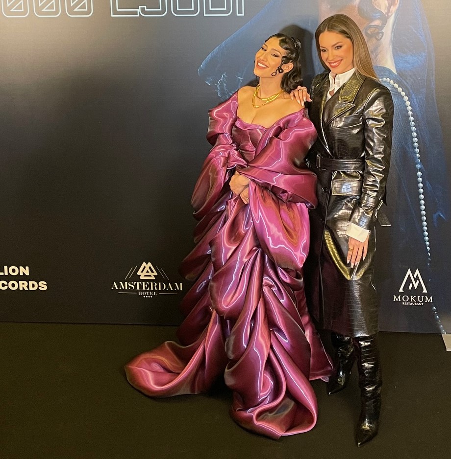 Angelina i Sara Jo