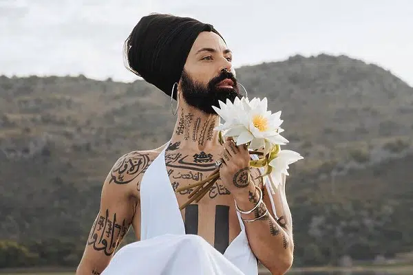 OVO SIGURNO NISTE OČEKIVALI: Evo koliko je dug turban Bože Vreće