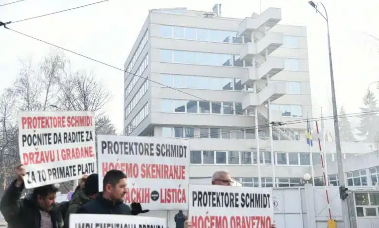 Održani protesti ispred OHR-a, građani zahtijevaju nametanje izmjena Izbornog zakona