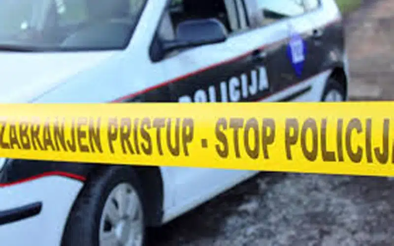 ŠOKANTNO: U dvorištu škole pronađen ljudski kostur