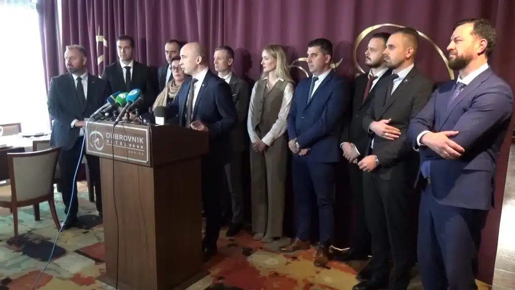 ZDK: Novogodišnji prijem premijera Pivića i predsjedavajućeg Huskića