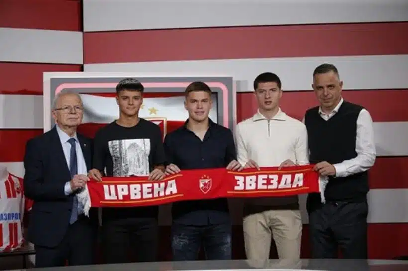Zalog za budućnost: Tri potpisa na Maracani!