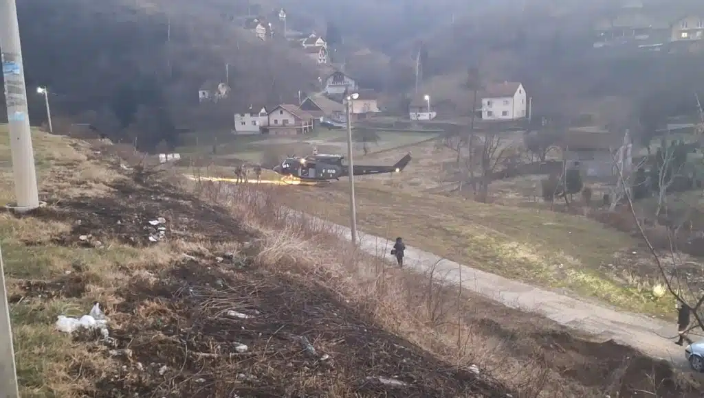 Prometna nesreća kod Travnika, na terenu helikopter