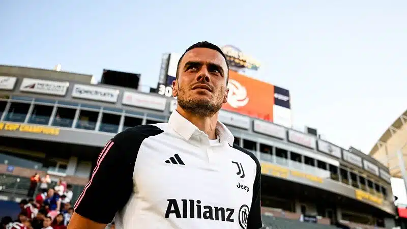 JUVENTUSOVO POGLAVLJE ZATVORENO: Filip Kostić potpisao najveći ugovor u karijeri?!