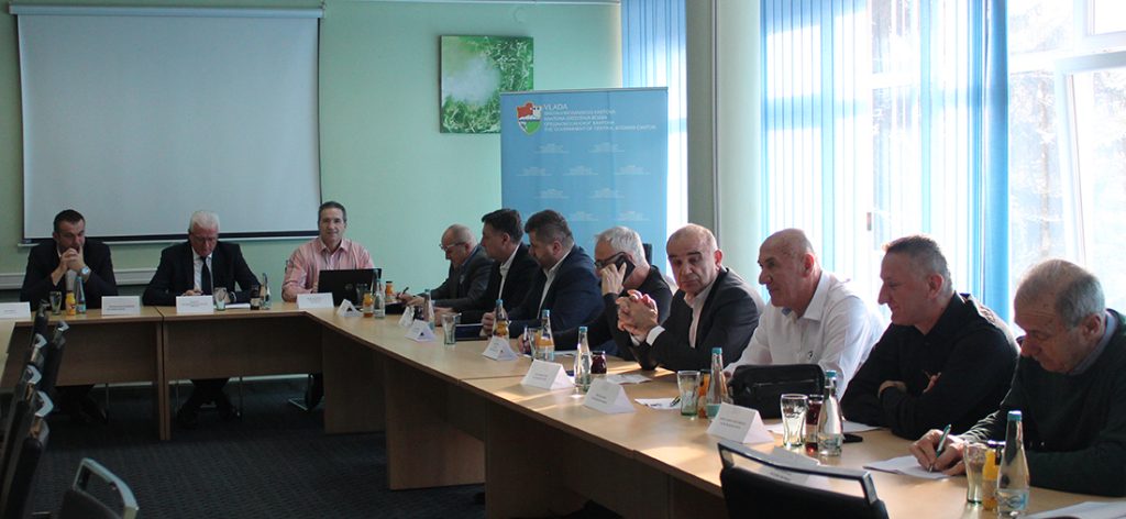 Održan radni sastanak Vlade SBK-a i načelnika općina u Srednjobosanskom kantonu
