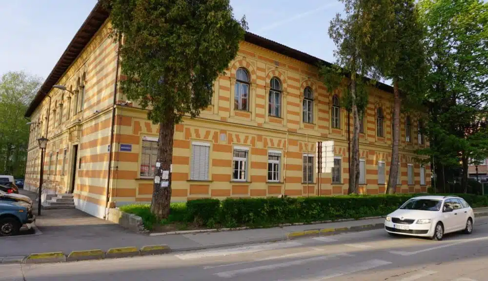 Općinski sud Travnik potvrdio optužnicu protiv vozačice: Pješaku nanijela teške povrede, pa se udaljila s lica mjesta