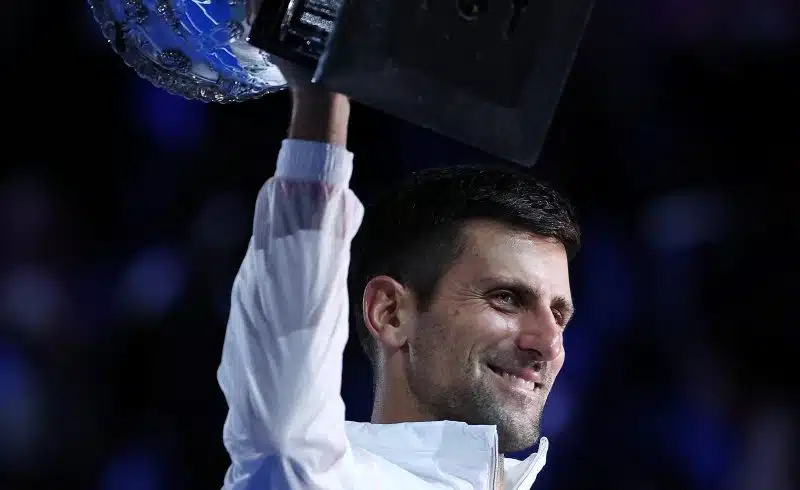 Rod Laver siguran: Neka počnu ugravirati Novakovo ime na trofej