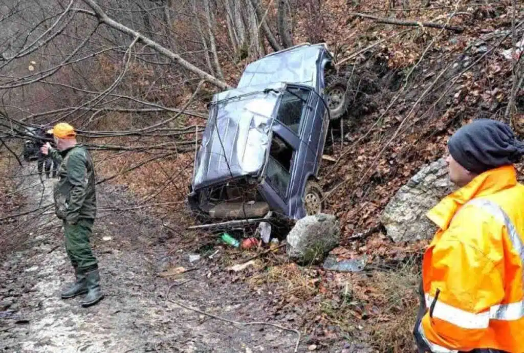 Jedna osoba poginula i tri povrijeđene u nesreći kod Donjeg Vakufa