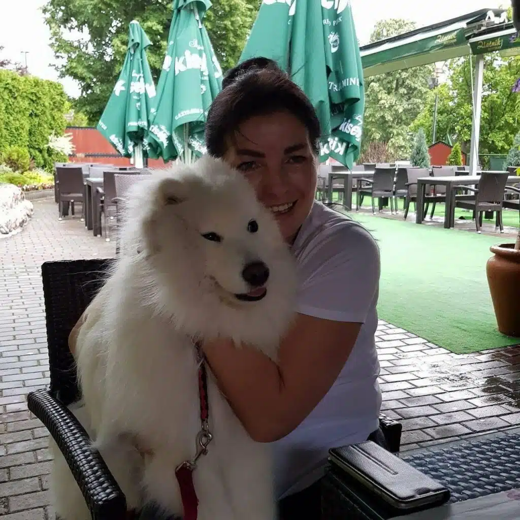 Obitelj ubijene Amre demantira da je bila u vezi s ubojicom iz policije: ‘Časna i poštena žena, živjela je u vjeri!‘