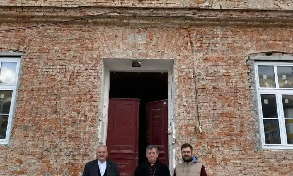 Nadbiskup vrhbosanski mons. Tomo Vukšić obišao radove na obnovi Katoličkog školskog centra „Petar Barbarić“ Travnik
