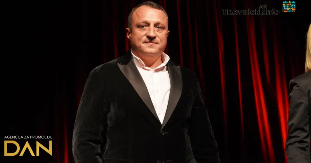 Ispunjena Kamerna scena: Dr. Adnan Šatrović o profesionalnim uspjesima, izazovima i Travniku (FOTO)