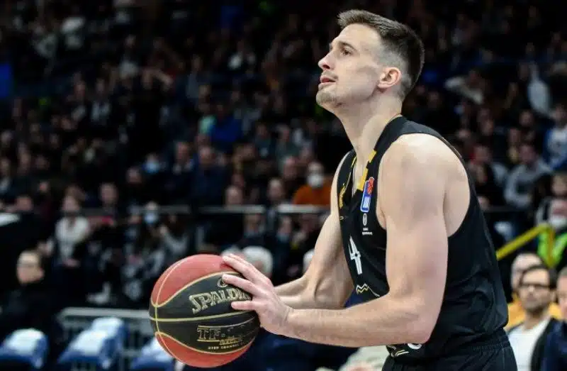 Avramović: Nije Efes, Larkin je