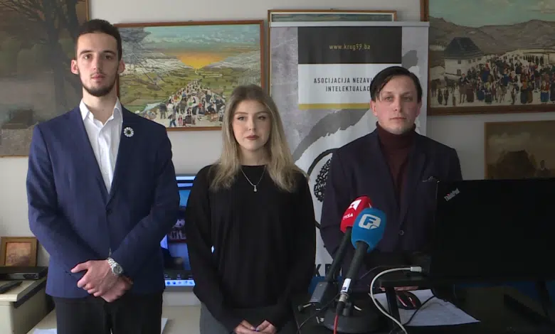 DNEVNIK TVSA/Forum mladih “Kruga 99”: Građanima nedostaje svijesti o obilježavanju državnih praznika