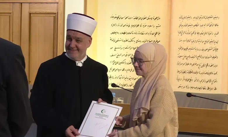 DNEVNIK TVSA/Rijaset Islamske zajednice dodijelio 200 stipendija iz Bejtul-mal fonda