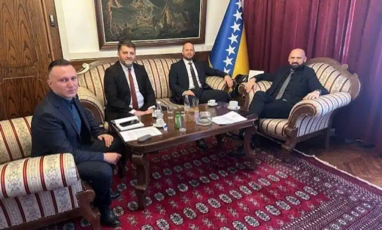 Isak održao sastanak sa Katicom i Okerićem