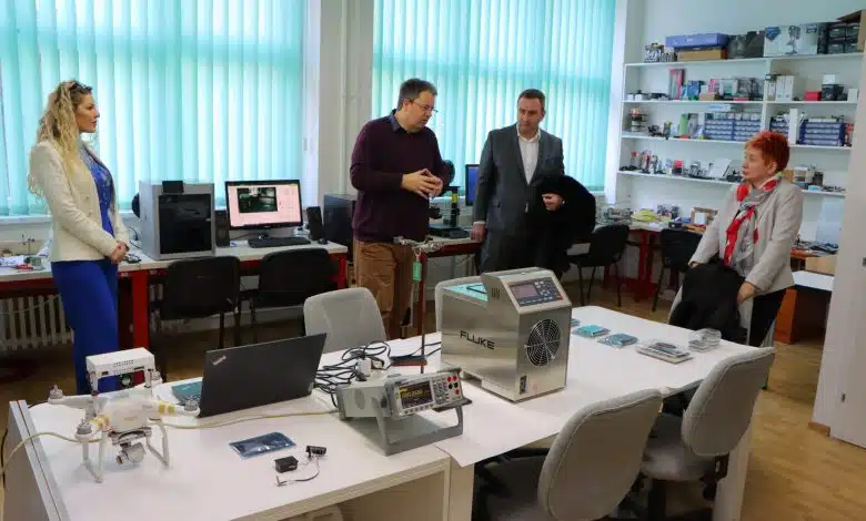 Ministrica Mesihović: Mašinski fakultet generator inovativnih ideja koje nastaju u najsavremenije opremljenim laboratorijama fakulteta