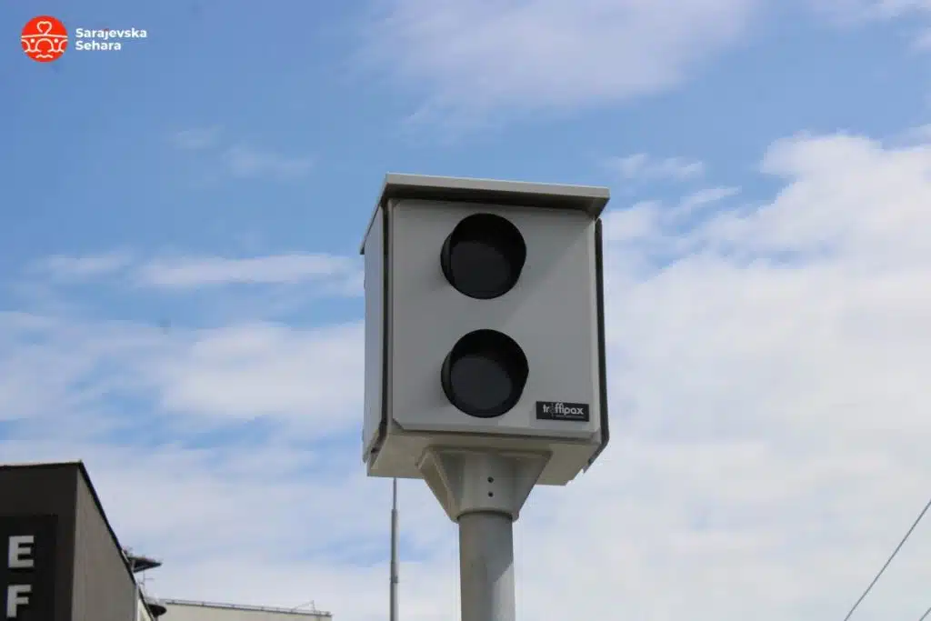 Nakon najava o postavljanju radara na svim raskrsnicama u Sarajevu omladina mahom komentariše da će skidati tablice…