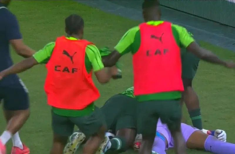 Nigerijci morali na bijelu točku, Ihenacho za finale! (VIDEO)